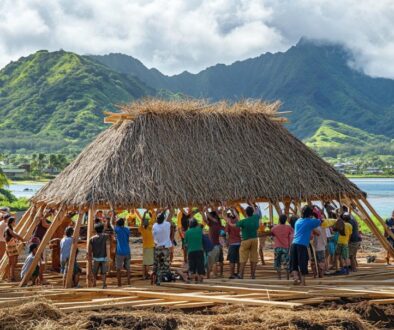 _mauikai_A_large_group_of_Hawaiian_villagers_both_men_and_wom_3ed237cb-c26e-4568-aa67-3ed91747782d_1