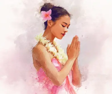 パウスカートを丁寧に整えながらフラのレッスン前に心と呼吸を落ち着かせている様子